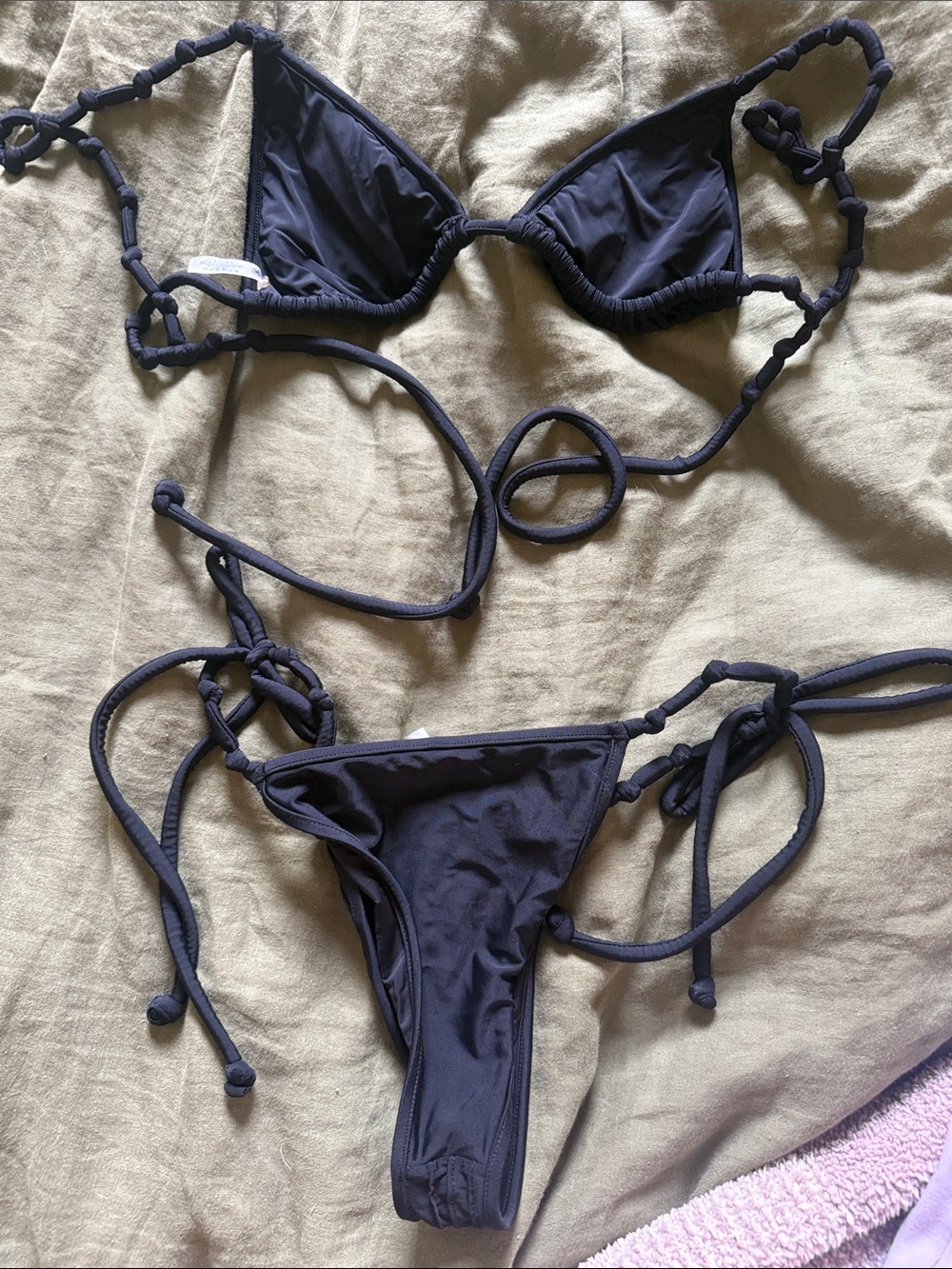 DEVON WINDSOR Black Ribbed String Bikini Set - Picture 4 of 7